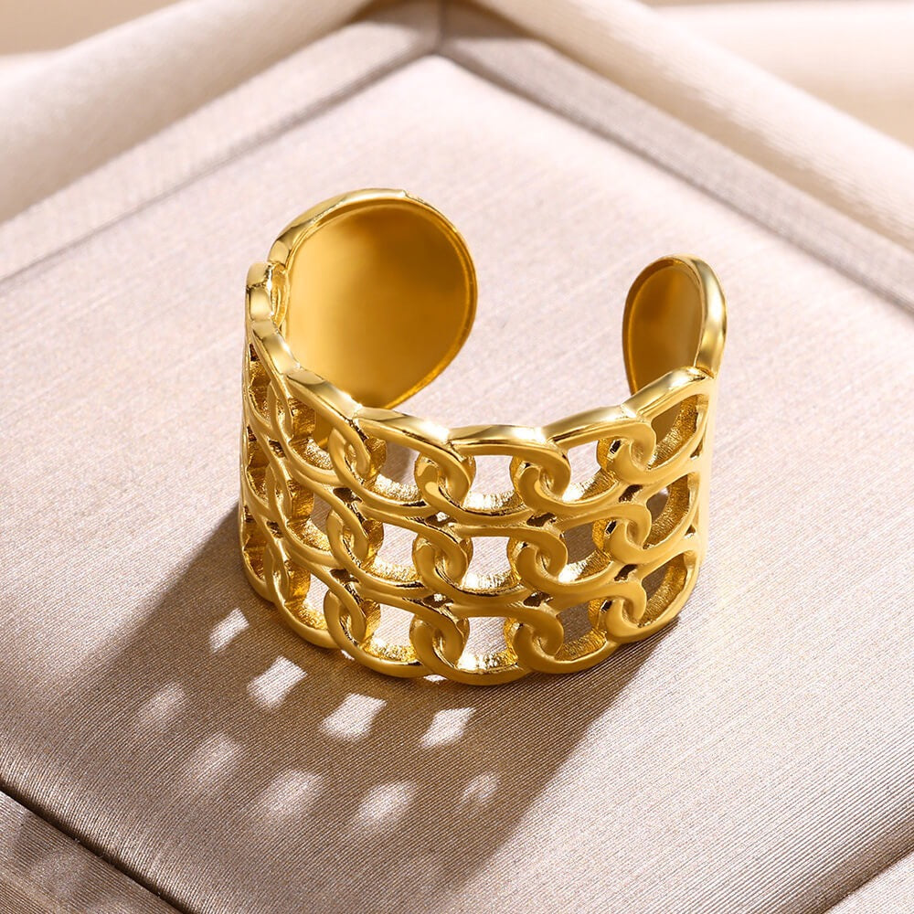 Interlinked Gold Ring