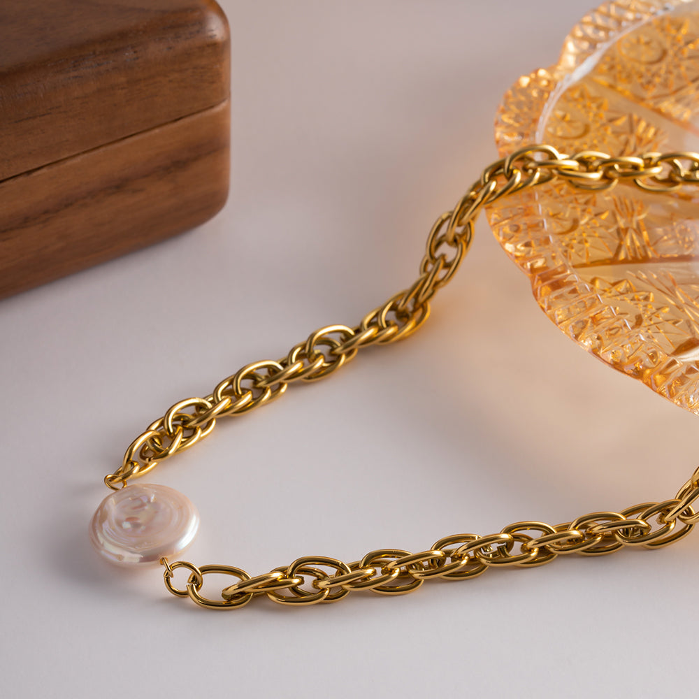 Pearl Essence Gold Necklace