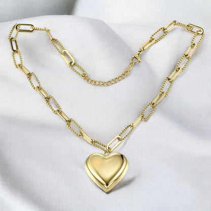Heart of Havana Gold Necklace