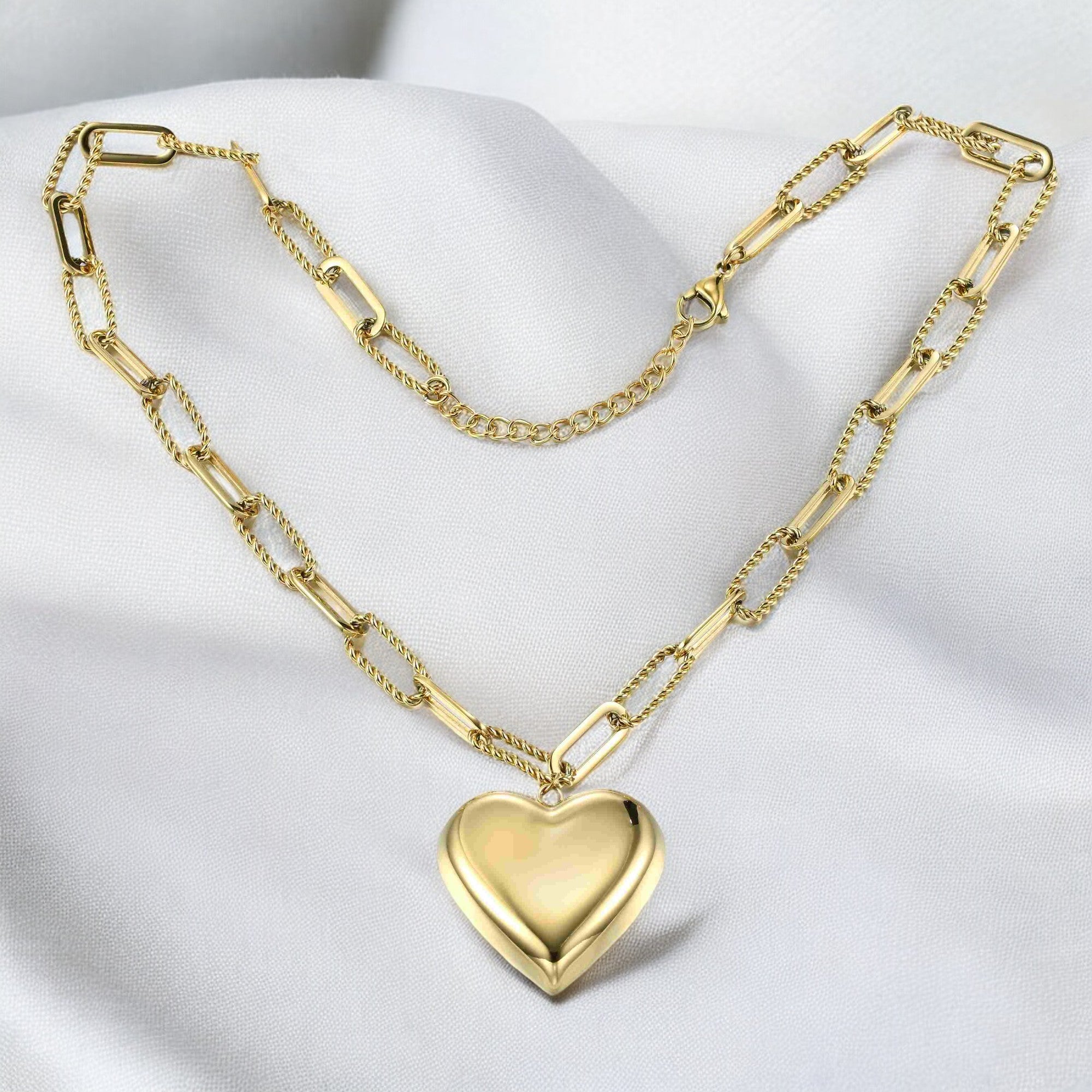 Heart of Havana Gold Necklace