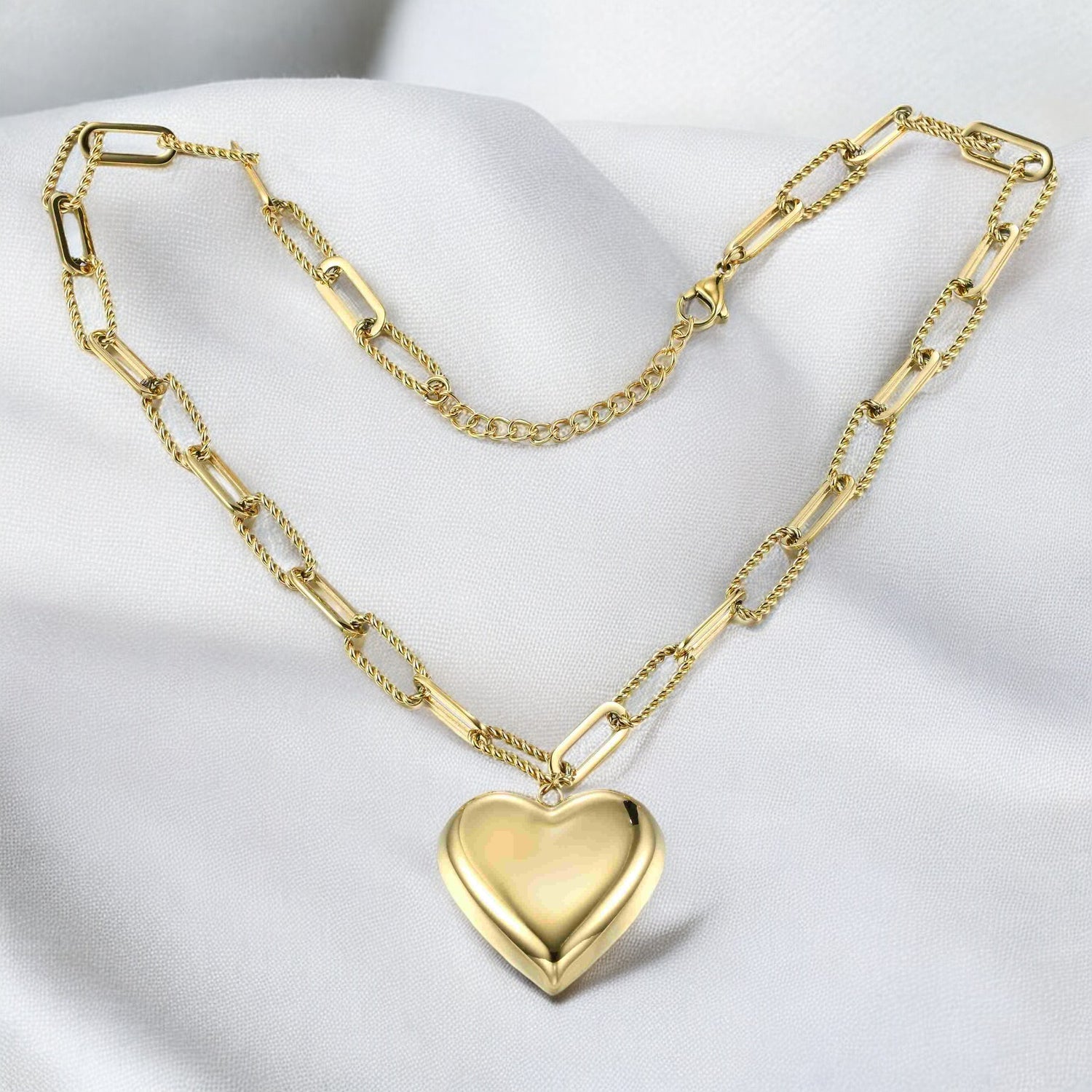 Heart of Havana Gold Necklace