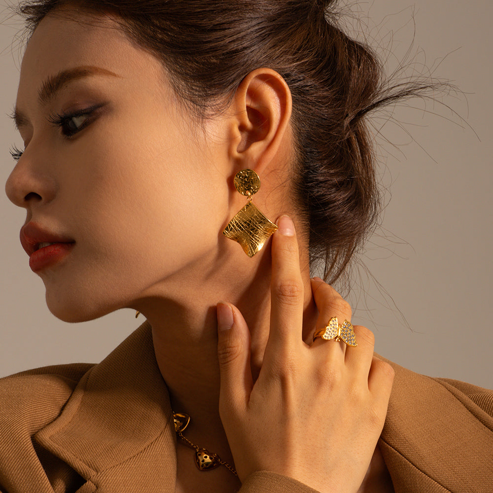 Mesh Facet Gold Danglers