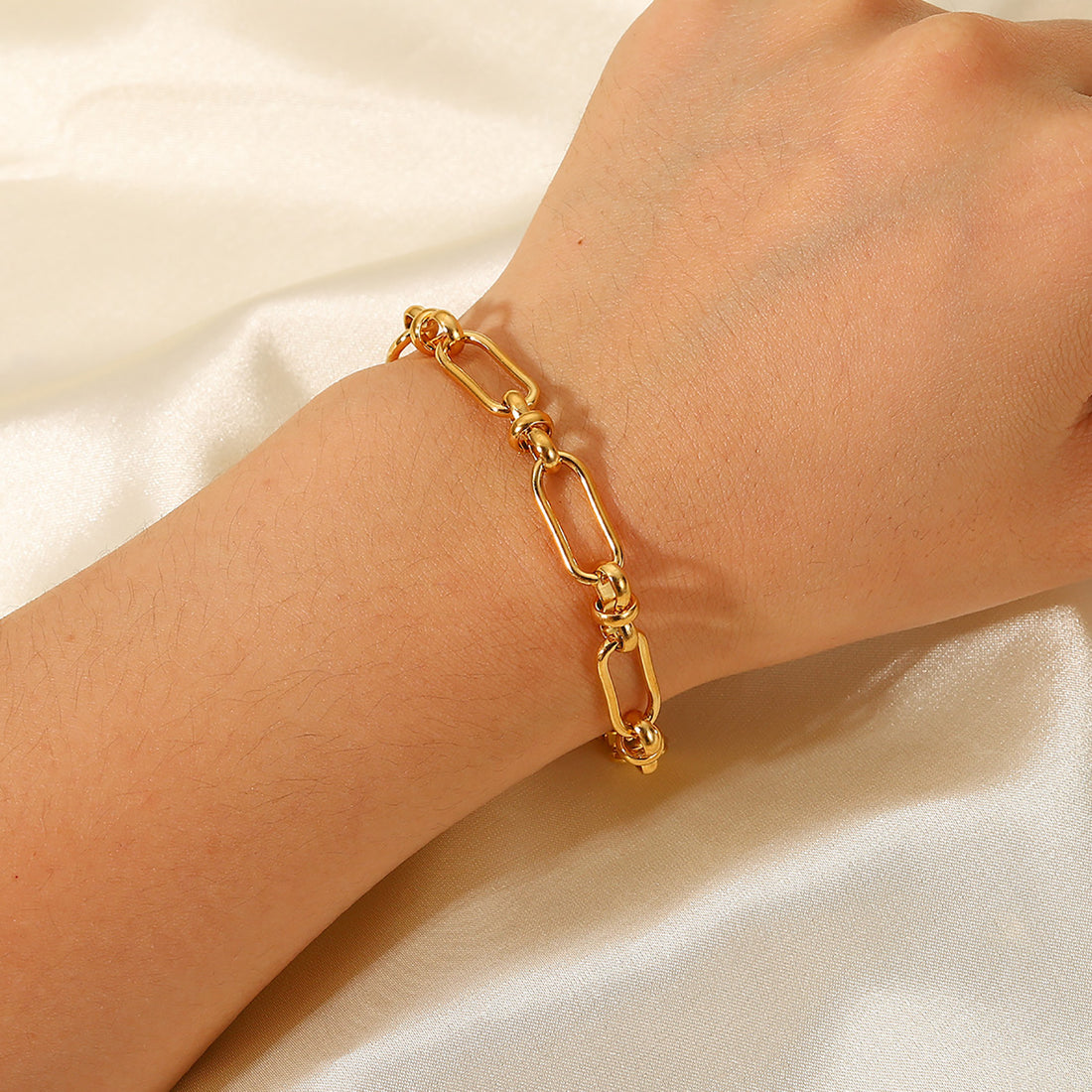 Safety Pin Chic - Gold Loose Bracelet