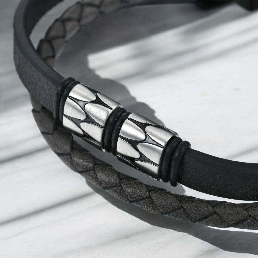 Mens Urban Vanguard Leather Bracelet