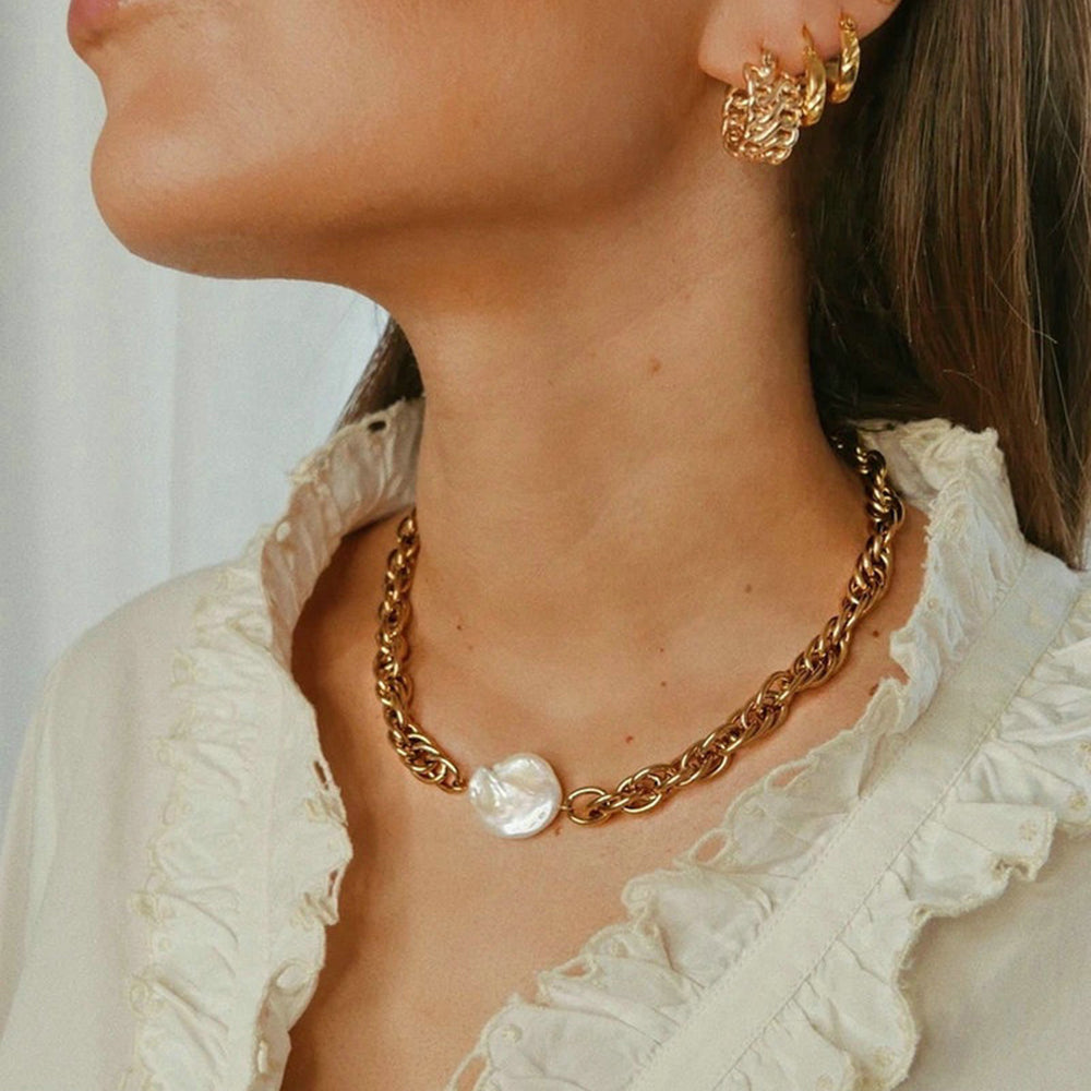 Pearl Essence Gold Necklace