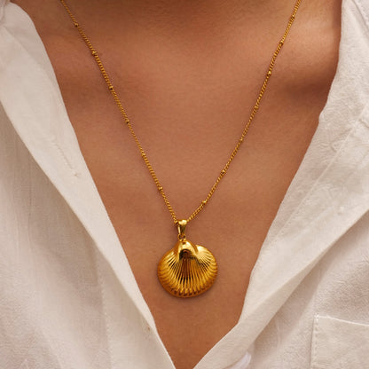 Oceanic Shell Gold Necklace