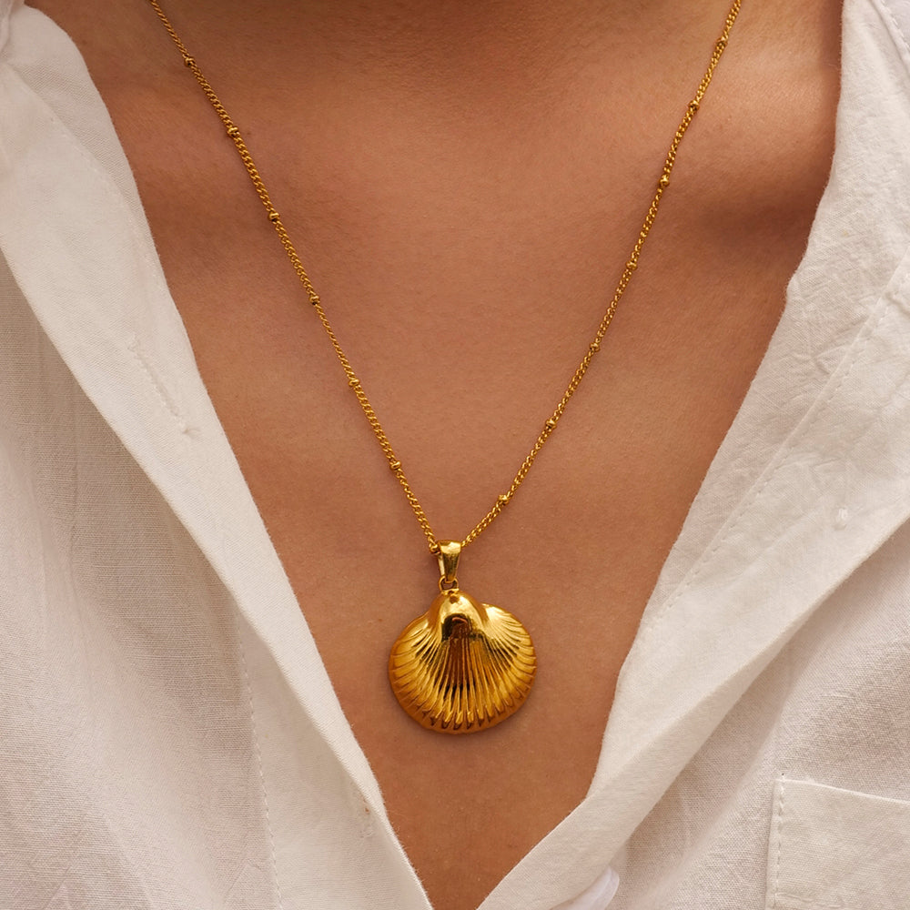 Oceanic Shell Gold Necklace