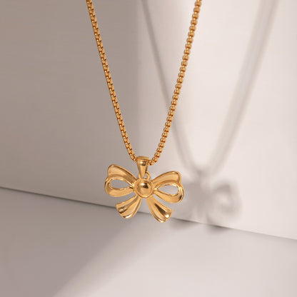 Pearl Bow Gold Necklace