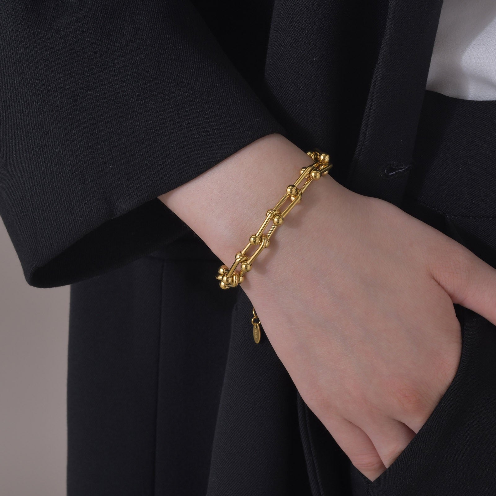 Linked Up Gold Loose Bracelet
