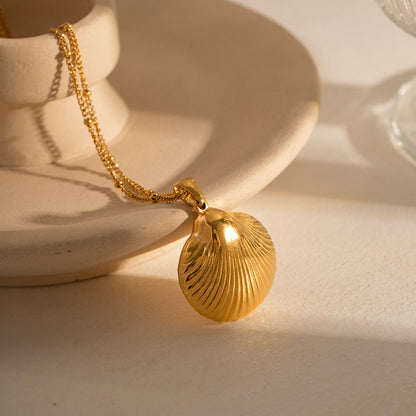Oceanic Shell Gold Necklace