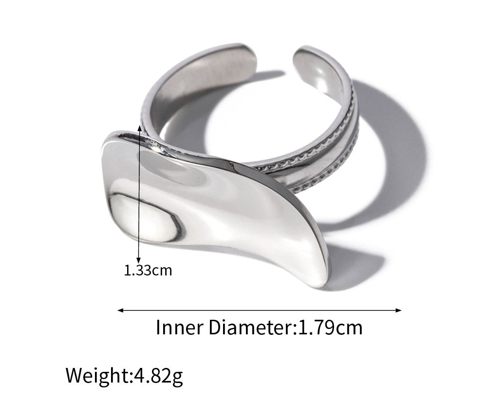 Eclipse Elegance Ring