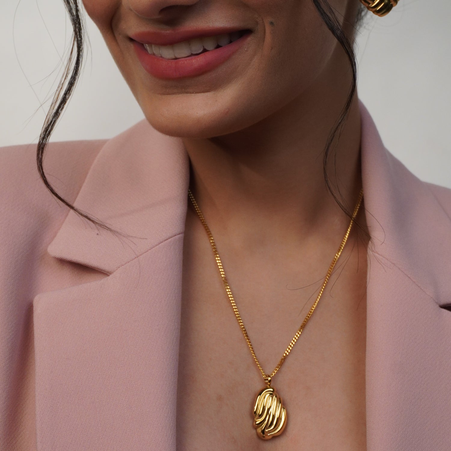 Golden Aura Necklace